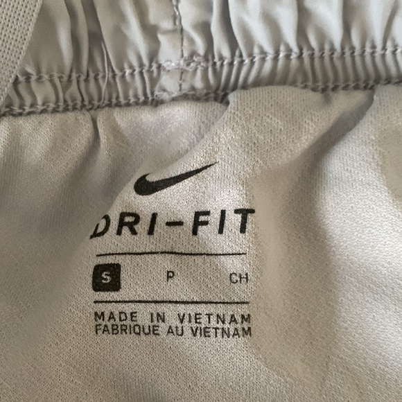 Nike shorts - Picture 3 of 3